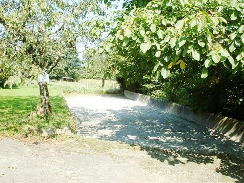 Boules court