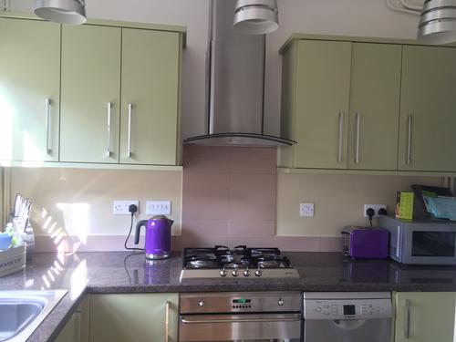 Fully equipped kitchen with Smeg appliences